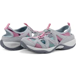 Earthen Walking Shoes