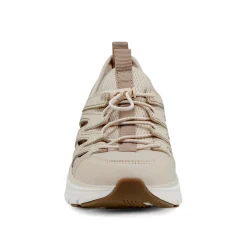 Metri Slip On Walking Shoes