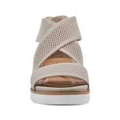 Wander Flat Sandals