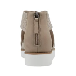 Wander Flat Sandals