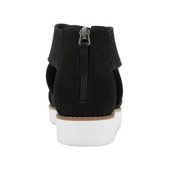 Wander Flat Sandals