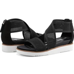 Wander Flat Sandals